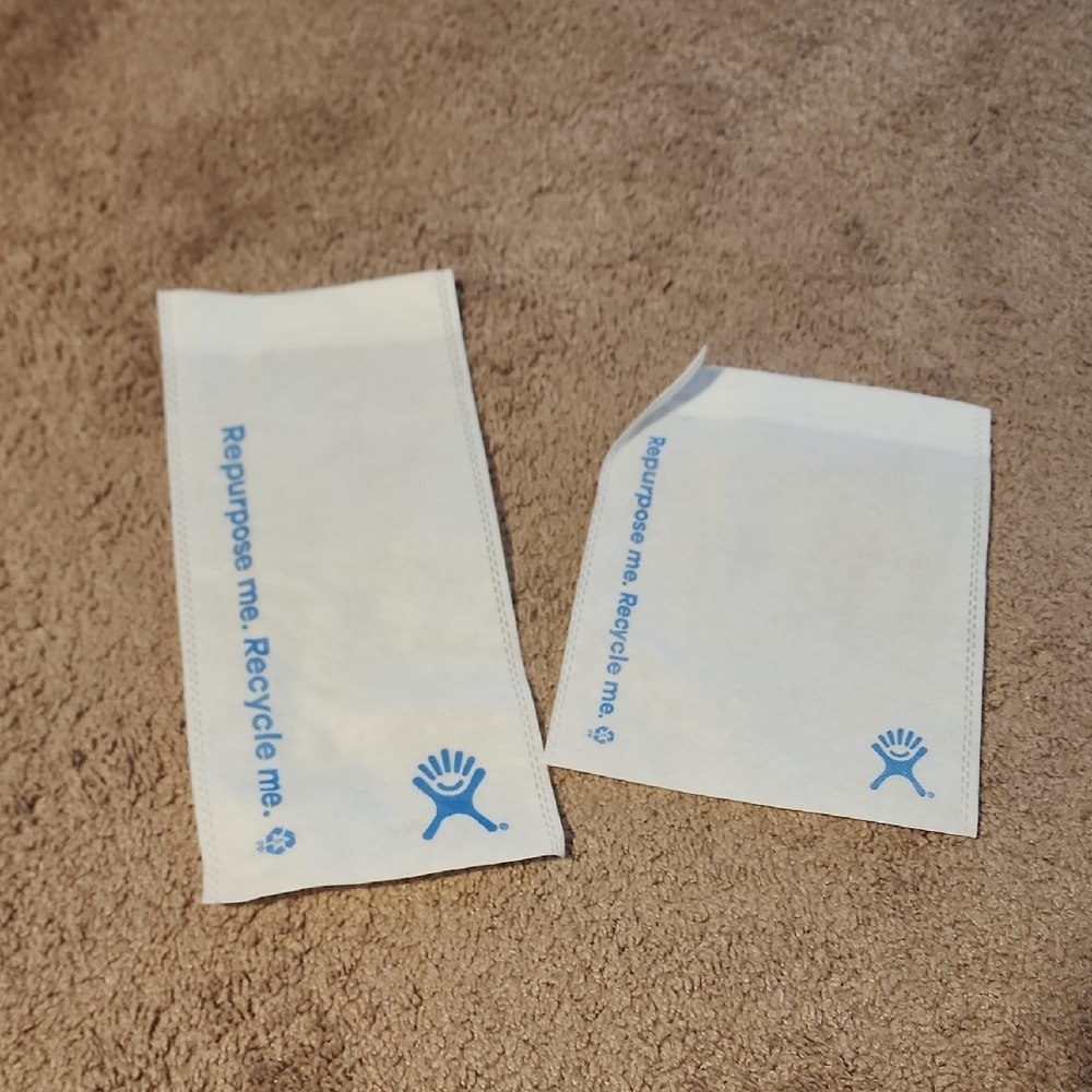 Hydro Flask White Reusable Pouches with Blue Accents